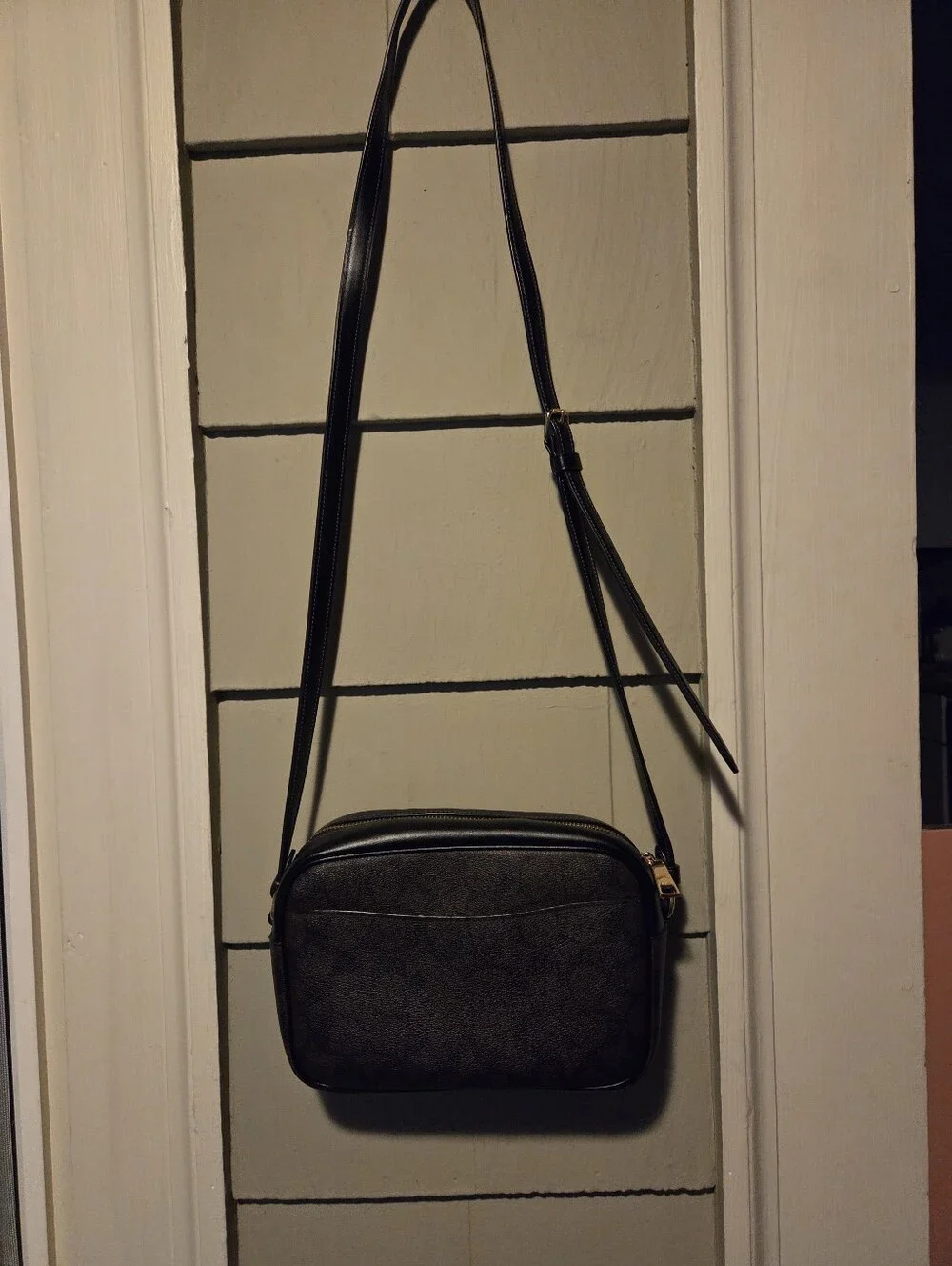 Coach CR135 Signature Canvas Camera Bag Crossbody Brown Black Gold Hardware EUC - Picture 7 of 11
